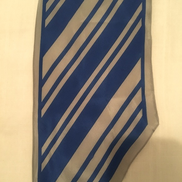 Vintage Silk Demaro Scarf - Picture 4 of 6